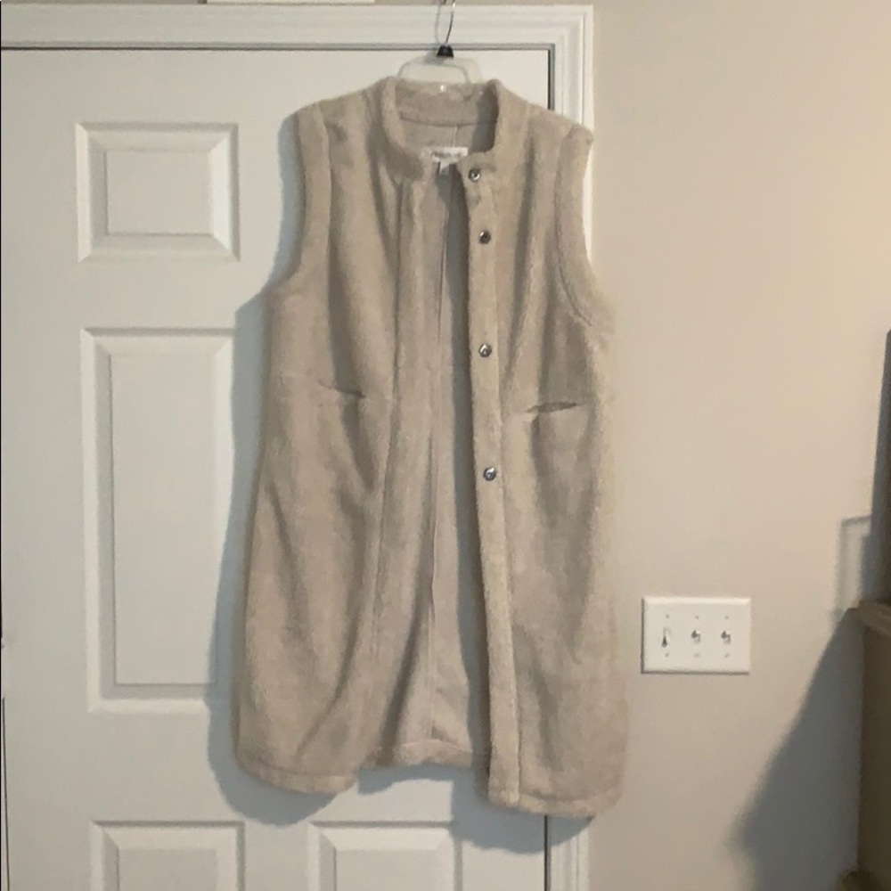 Prologue cream Sherpa long vest